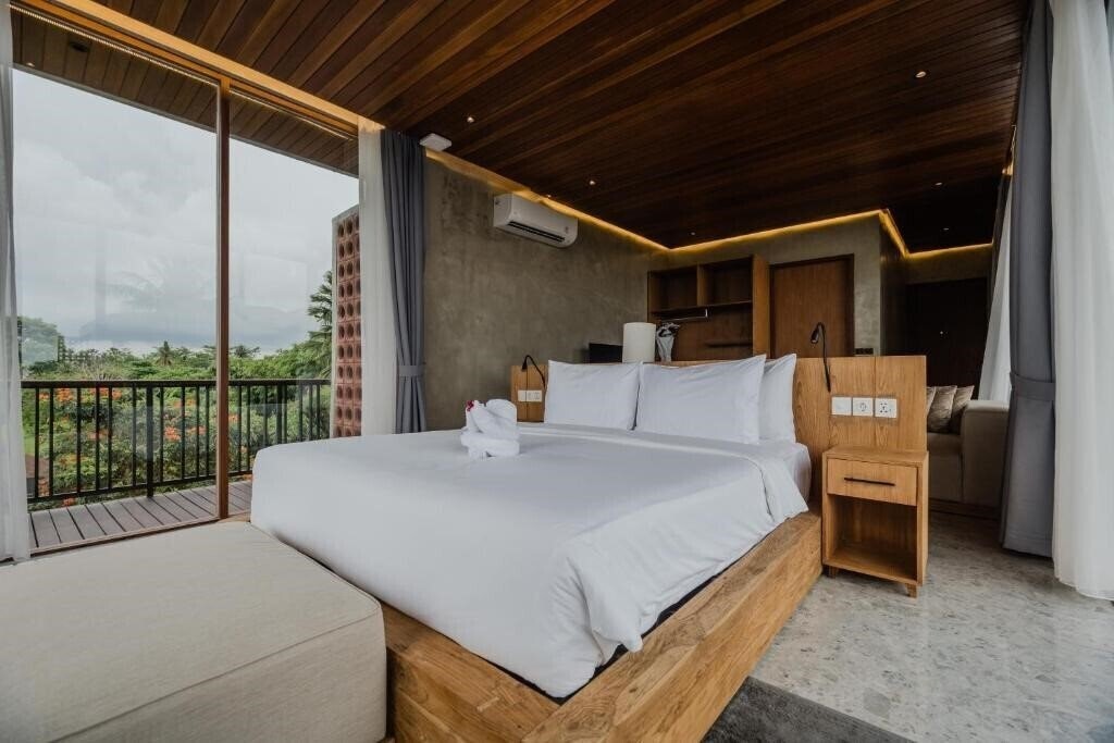 Отель Lawangkala Resort Ubud 5*