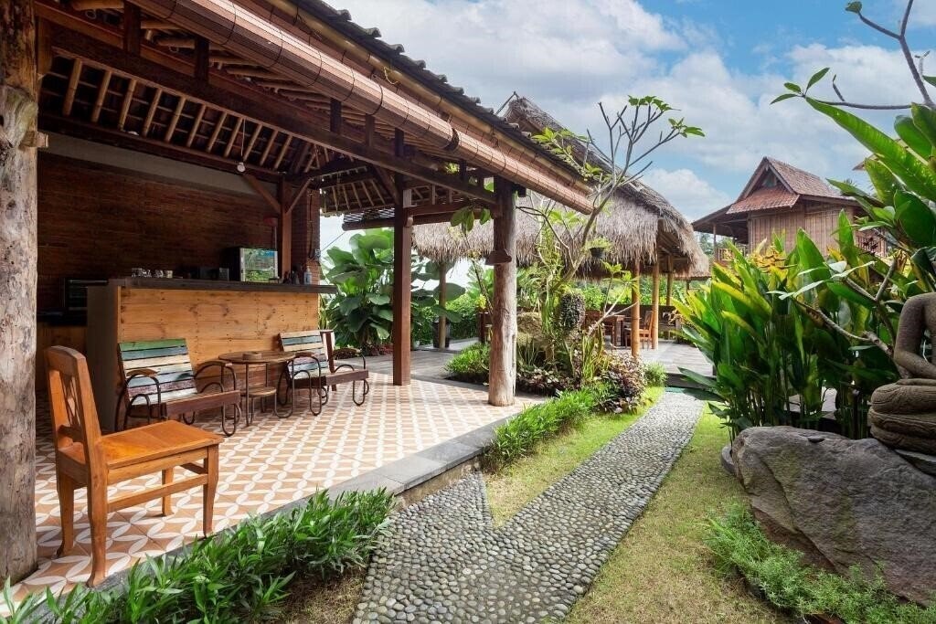 Изображение Kubu Sakian Villa & Restaurant 3*