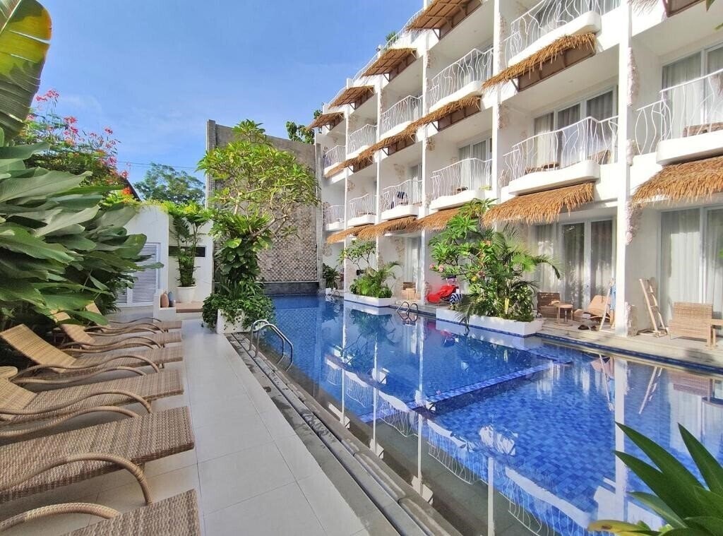 Отель Khaiyyara Jimbaran Bali 4*