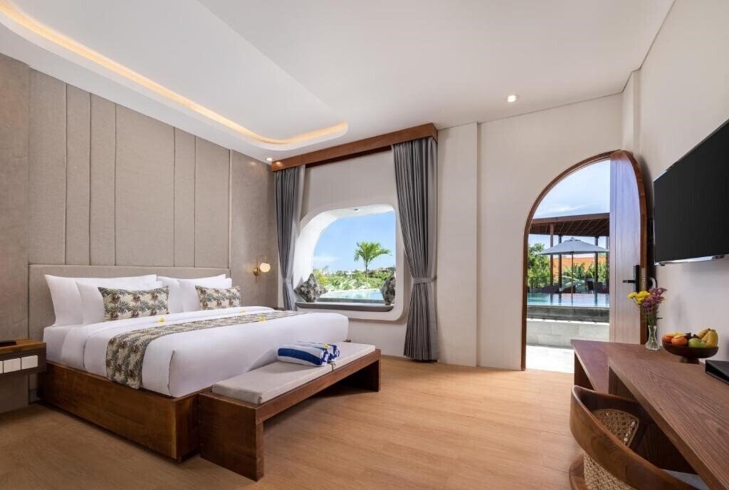Фото La Tropica Canggu Bali by Kanaya Hospitality 4*
