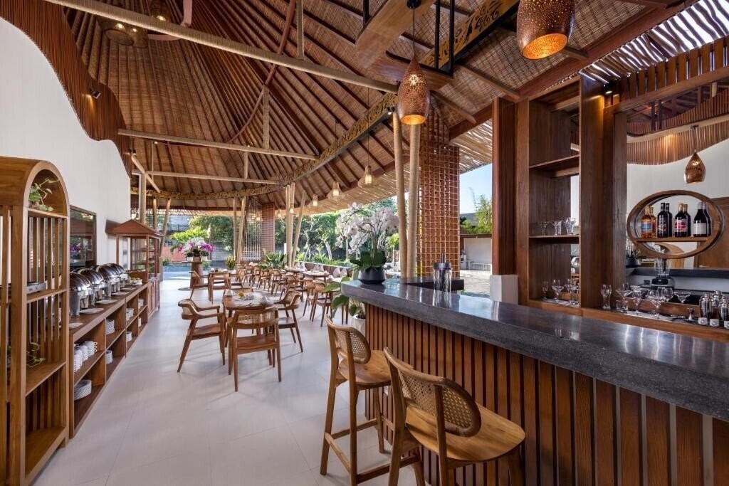 Картинка La Tropica Canggu Bali by Kanaya Hospitality 4*