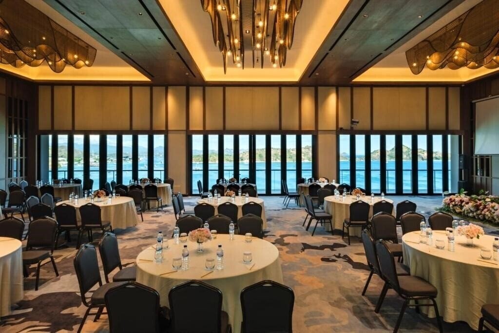 Изображение Katamaran Hotel & Resort Komodo 5*