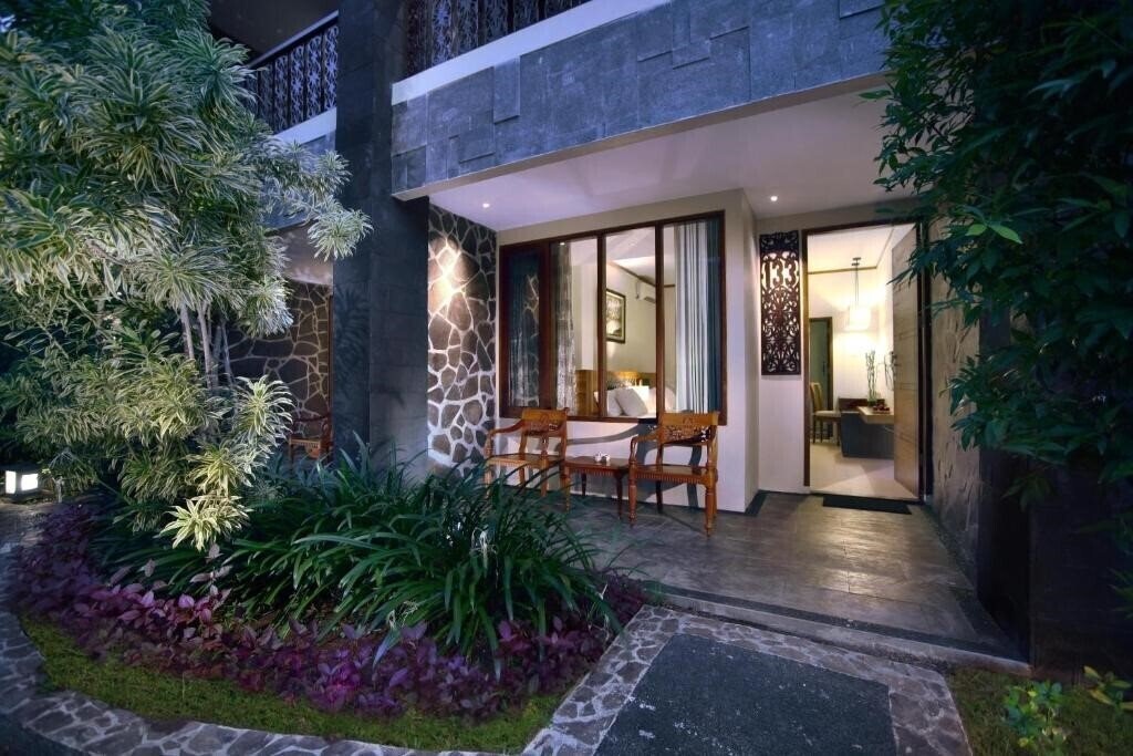 Изображение Aston Sunset Beach Resort - Gili Trawangan 4*