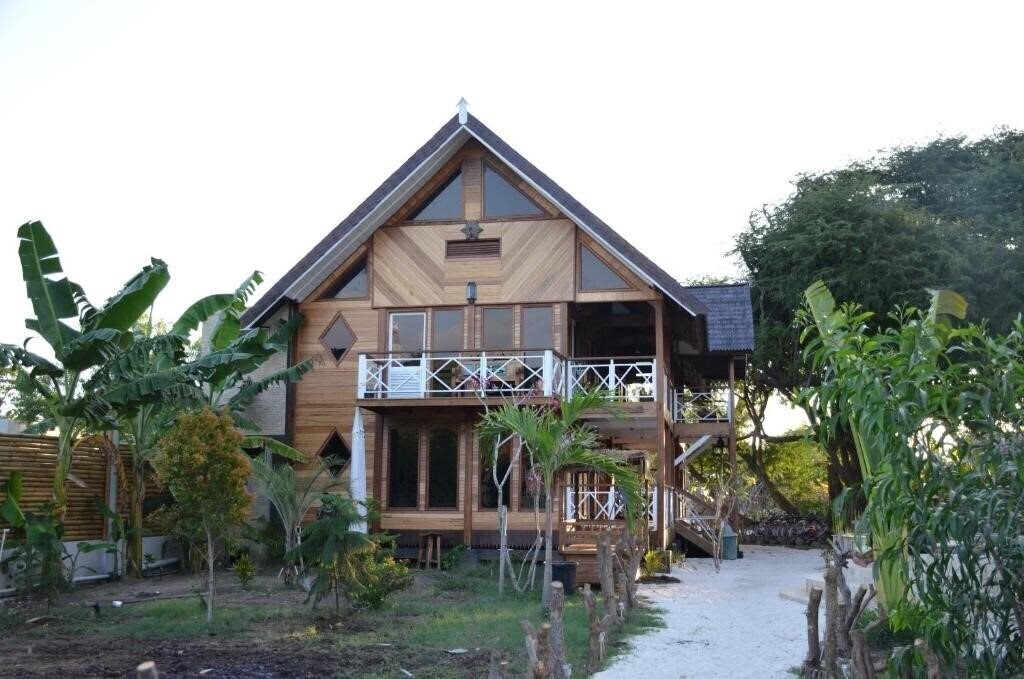 Фотография Serene Beach Villa 4*