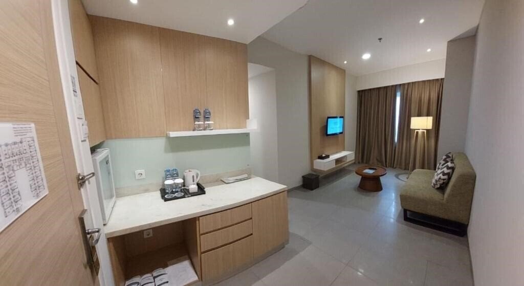 Фото Hotel Santika Mega City Bekasi 3*