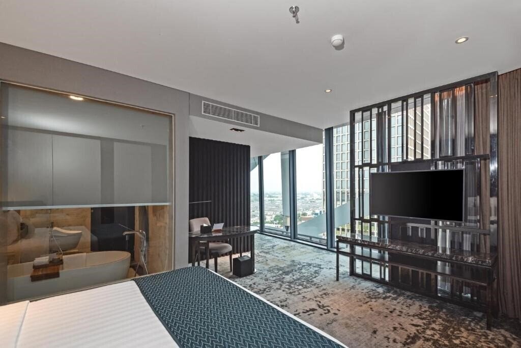 Картинка Jhl Solitaire Gading Serpong 5*