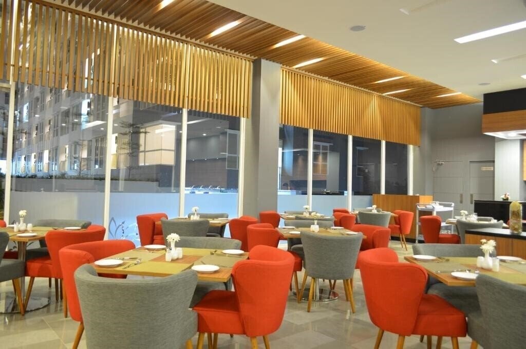 Изображение Kyriad Hotel Airport Jakarta 3*