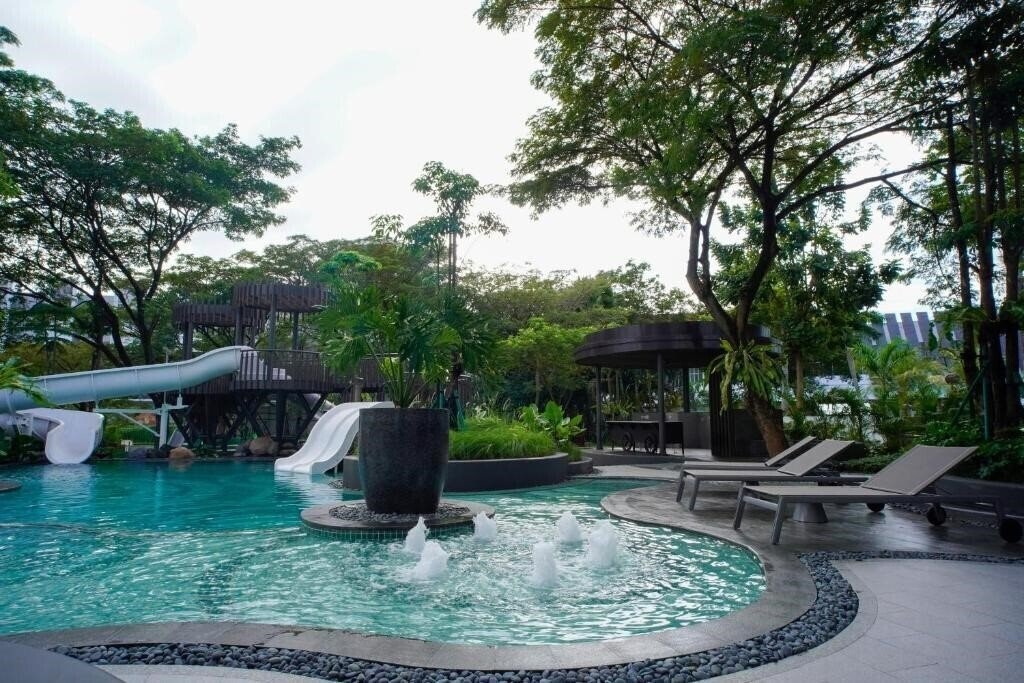 Фото Resinda Hotel Karawang 4*