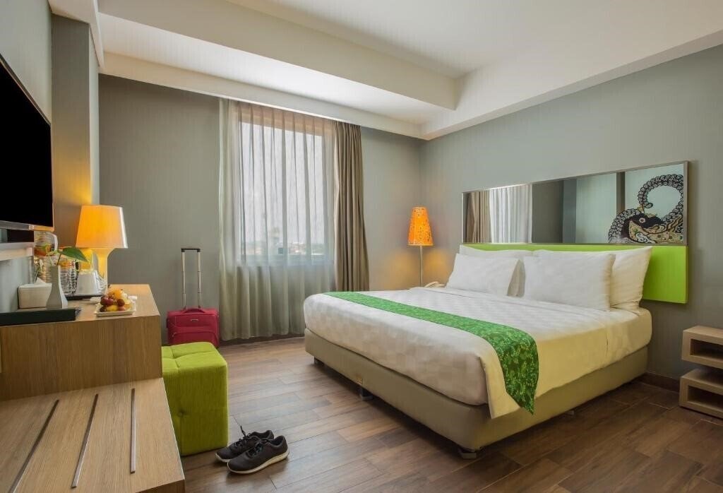 Фото KHAS Tegal Hotel 3*