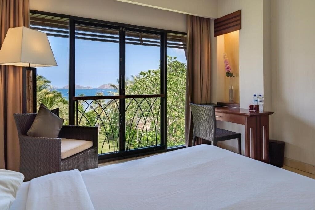 Отель Bintang Flores 4*