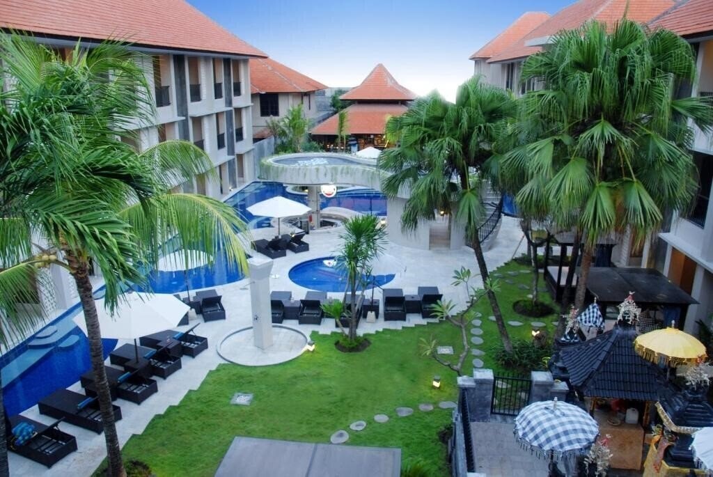 Отель Grand Barong Resort 4*