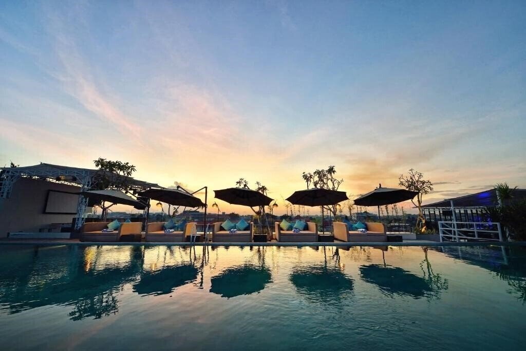 Отель Golden Tulip Devins Hotel 4*