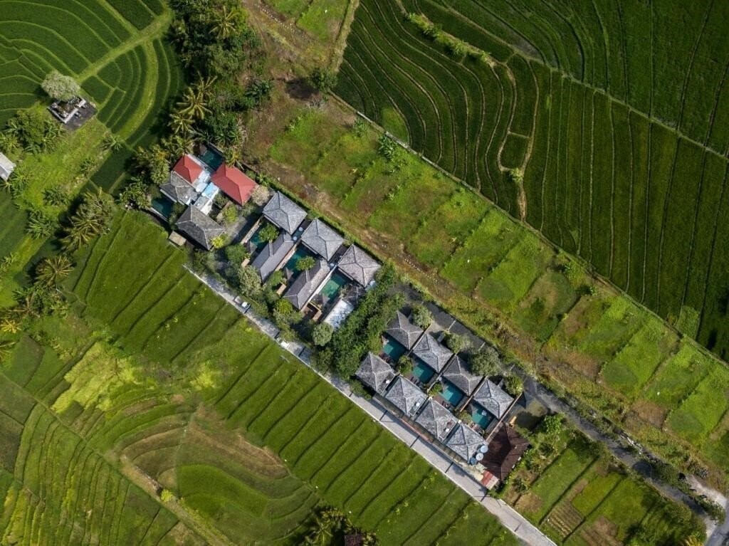 Отель The Kryamaha Villas 4*