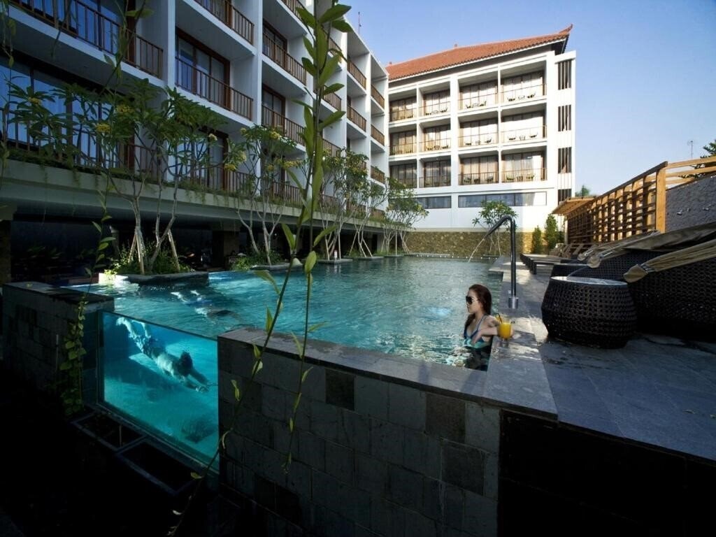 Отель Grand Zuri Kuta Bali 4*