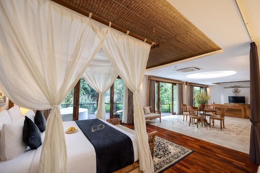 Фото The Sankara Suite & Villas 4*