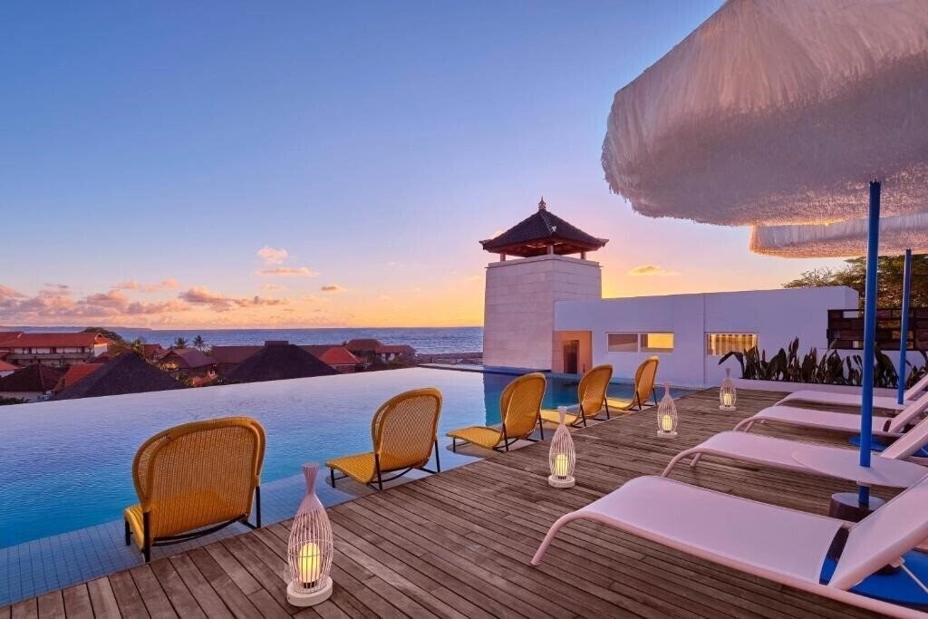 Отель Aloft Bali Seminyak 5*
