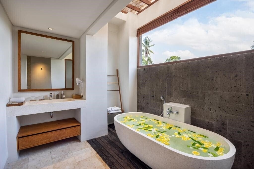 Фотография Dinara Ubud 4*