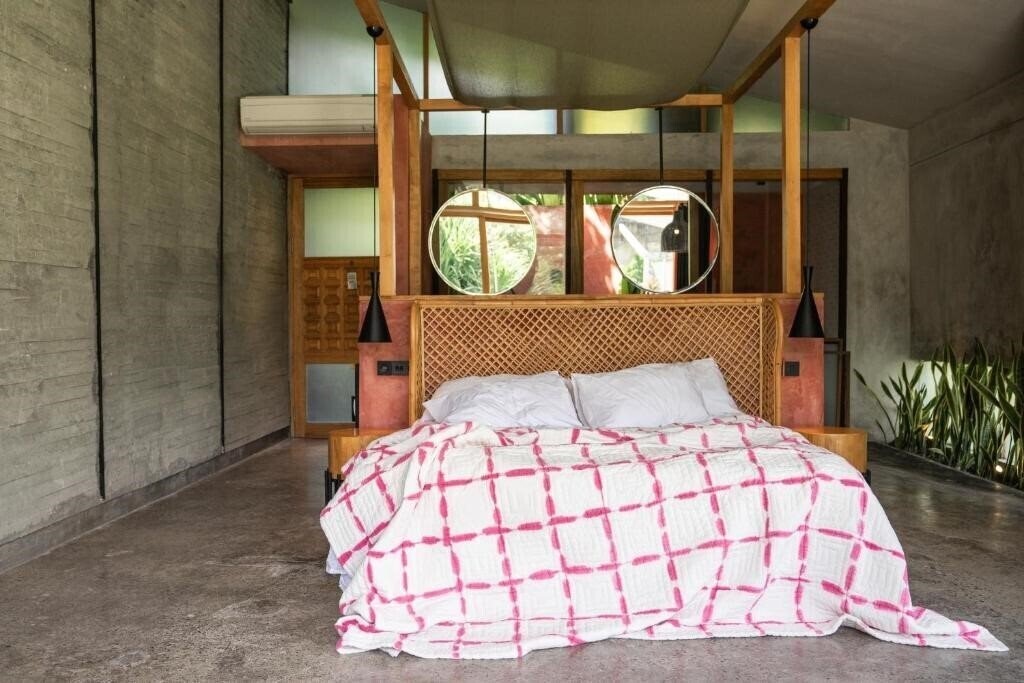 Картинка Shore Amora Canggu 4*