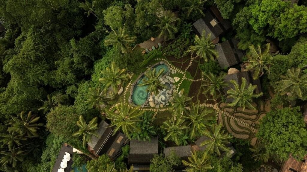 Отель Bambu Indah Resort 5*