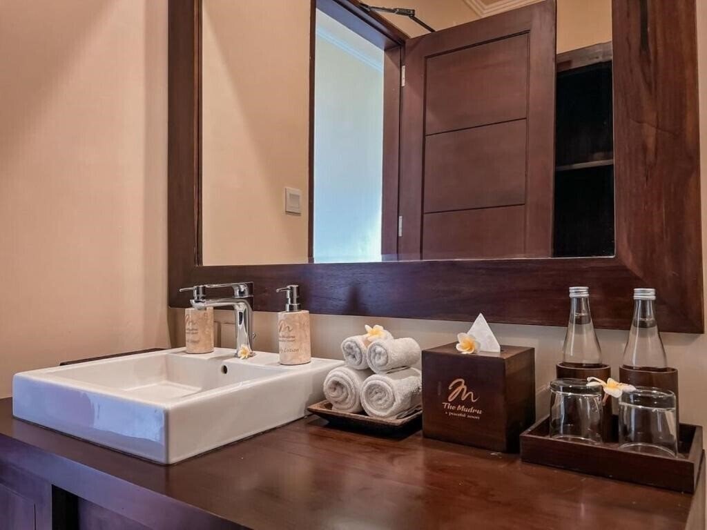 Изображение The Mudru Resort Ubud 4*