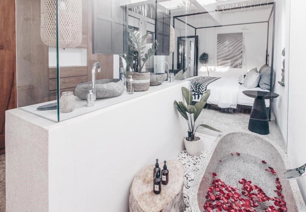 Фото Beyond Bungalows (Adults Only) 4*