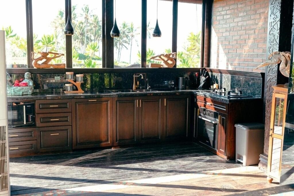 Изображение Most Exotic Beachfront Villa Keong 4*