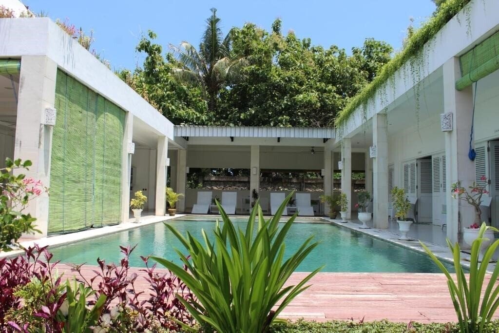 Отель Villa Putih Lovina 4*