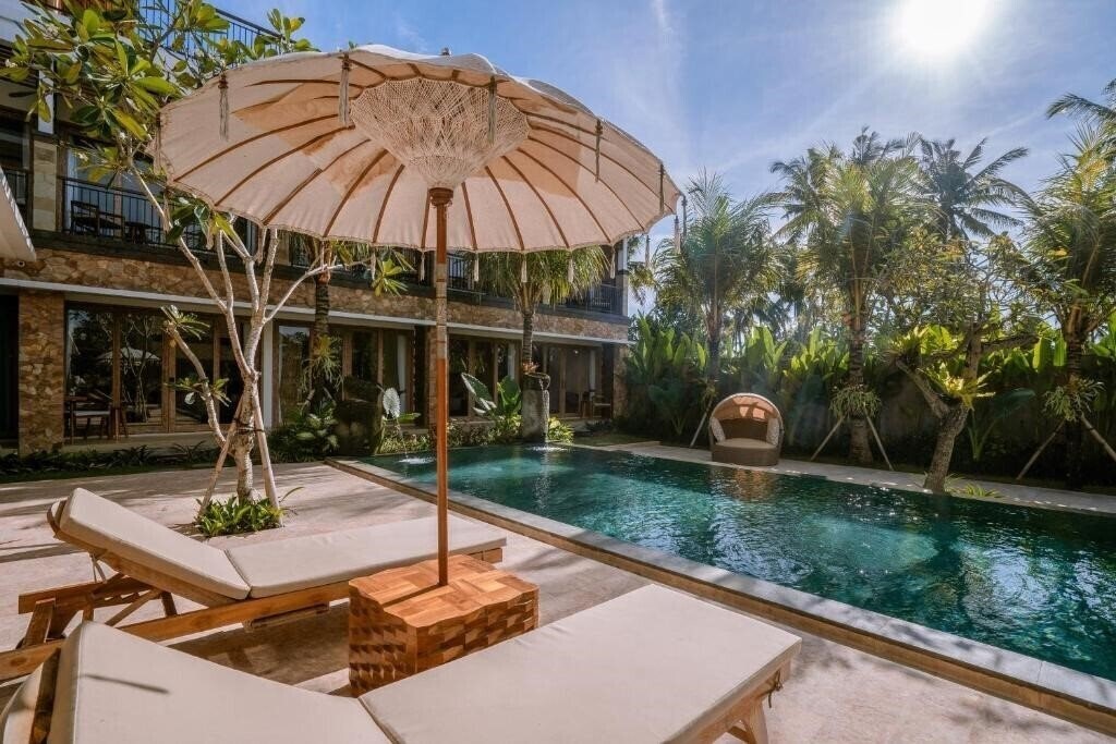 Фото Kahayana Suites 3*