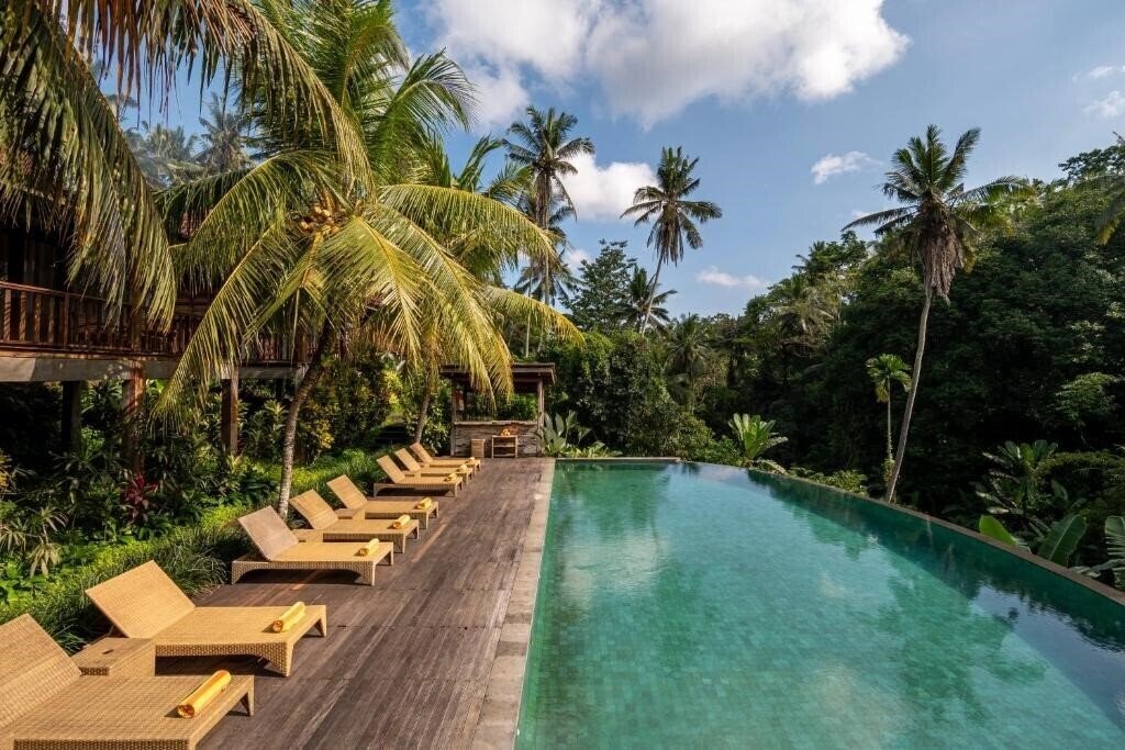 Фотография Pertiwi At Bisma 1 3*