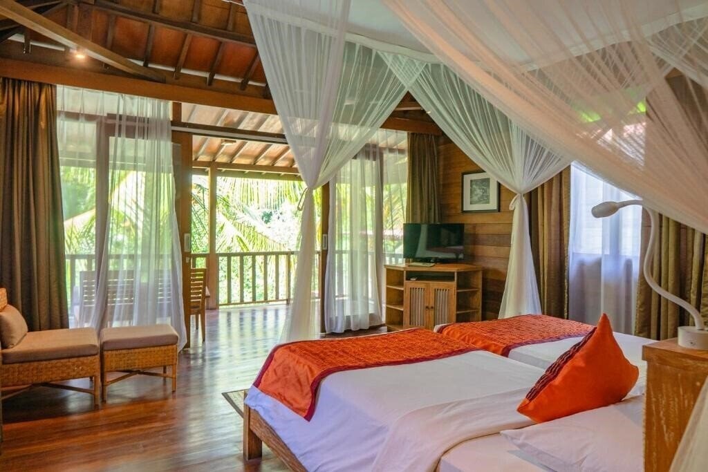 Фото Pertiwi At Bisma 1 3*