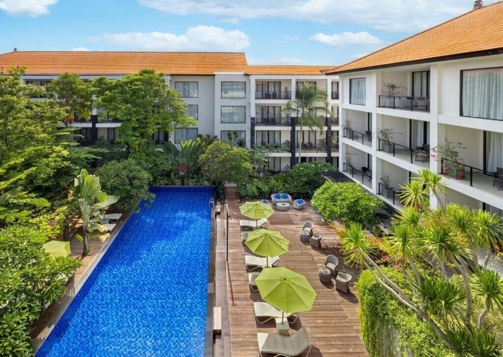 Отель Taksu Sanur 3*
