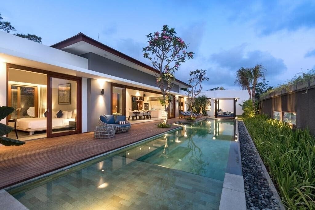Фото Amarin Seminyak + 4*