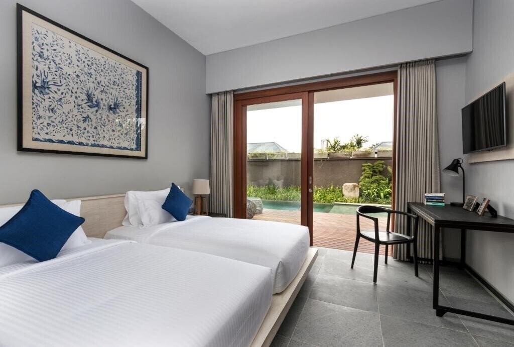 Фотография Amarin Seminyak + 4*