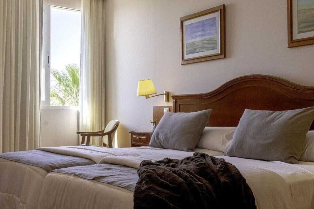 Фото Hotel Restaurante Emilio 3*