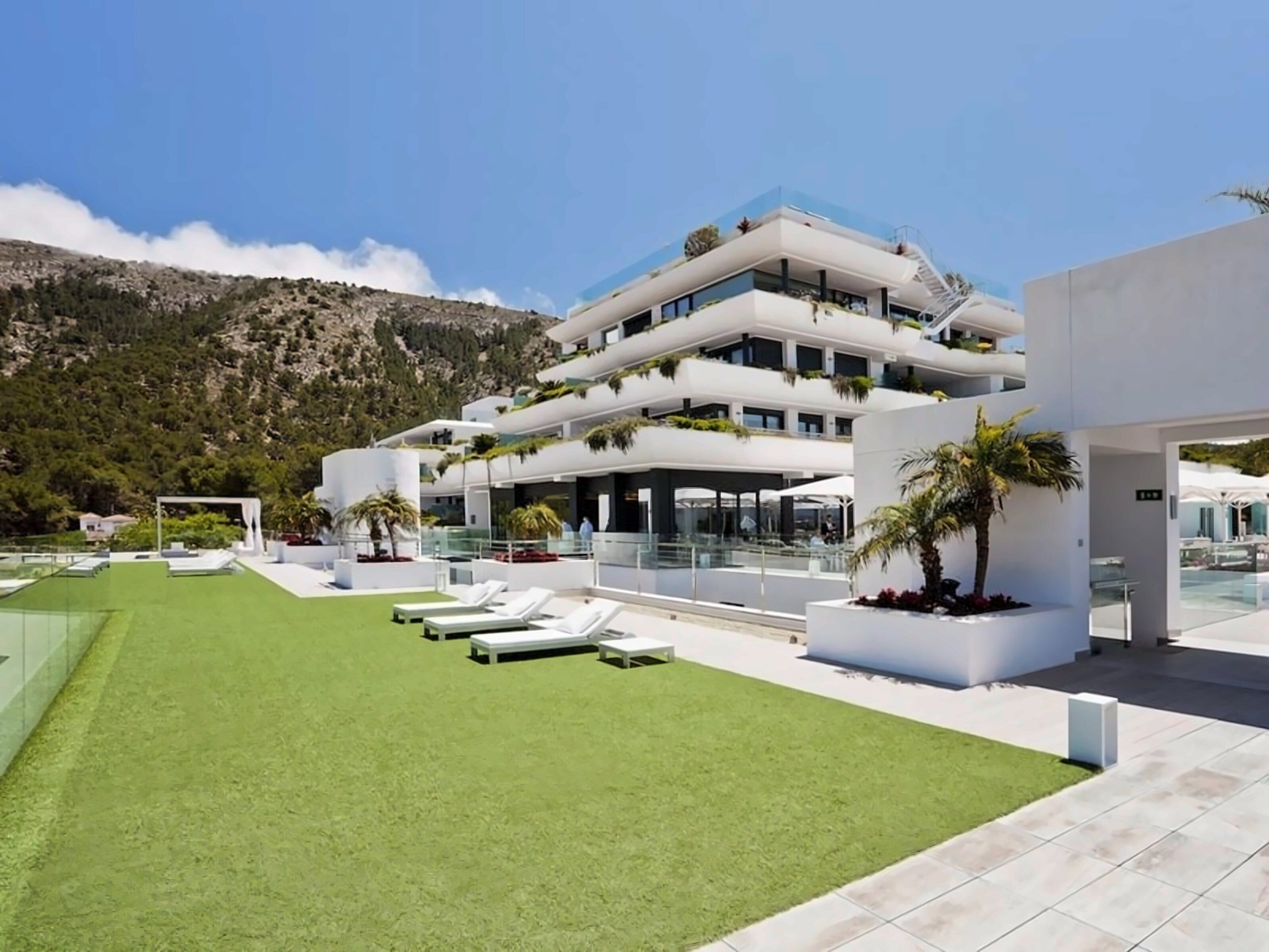 Отель Sha Wellness Clinic 5*