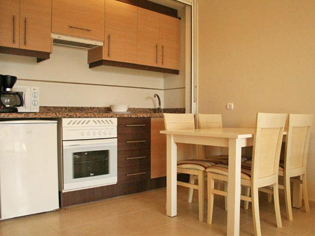 Фото Apartamentos Larimar 2*