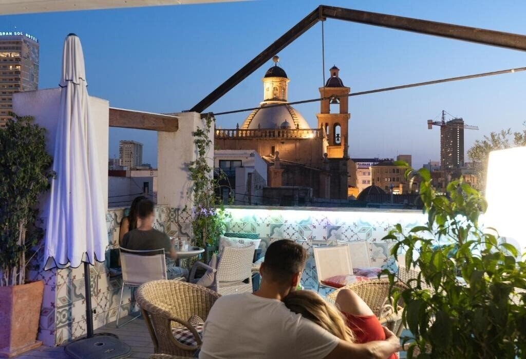 Фото Les Monges Palace Boutique (ex. Hostal Les Monges Palace) 3*