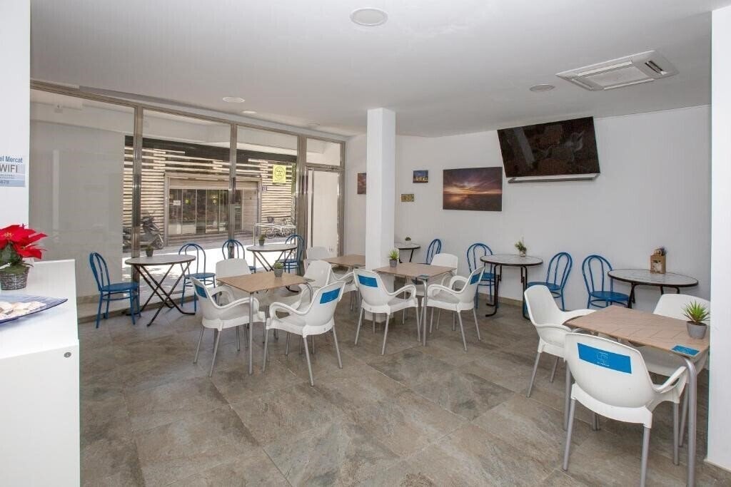 Изображение Hostal El Mercat 3*