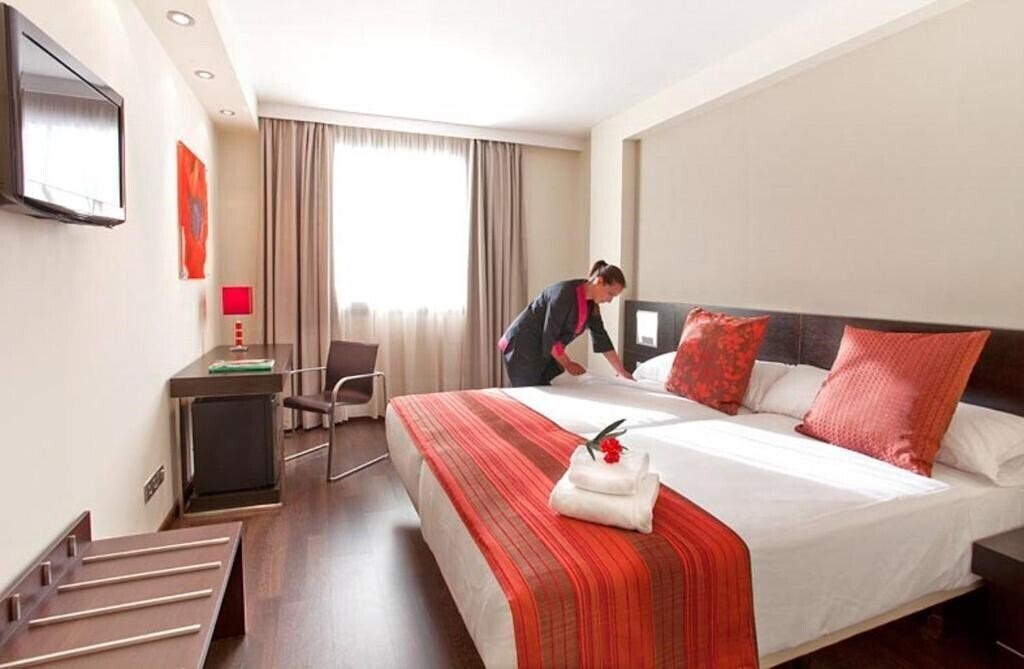 Отель Sercotel Aura Algeciras 3*
