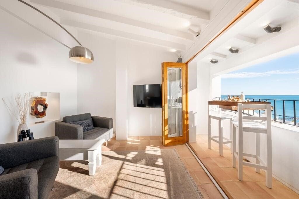 Отель Porta Nova Suites Altea 3*