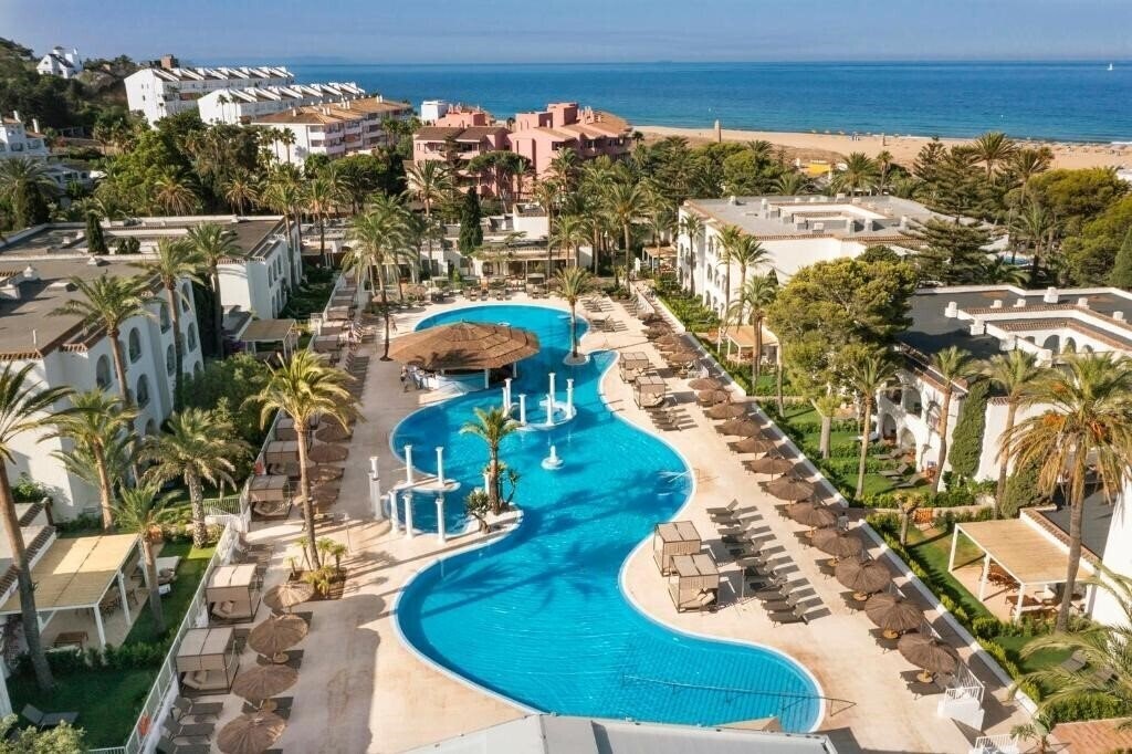 Отель Melia Zahara Resort & Villas (ex. Sol Atlanterra, Melia Zahara Atlanterra) 4*