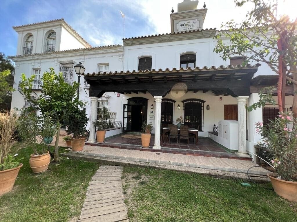 Отель On Acebuchal 23 2*