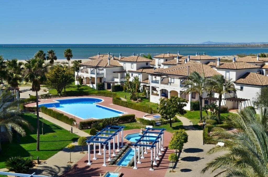 Отель Apartamentos Leo San Bruno 2*