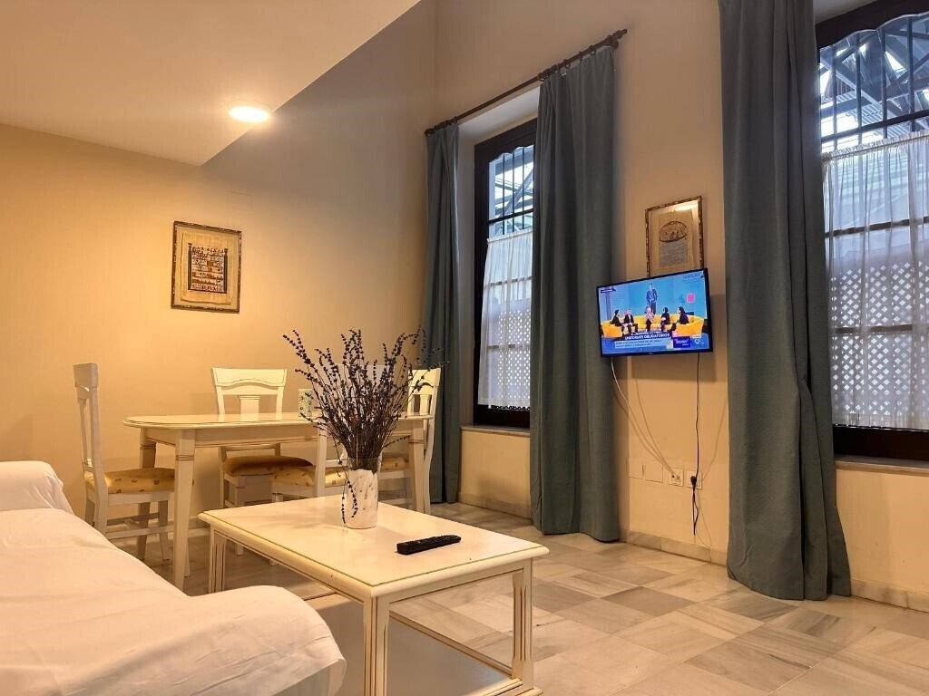 Фотография Apartamentos Larga 70 2*