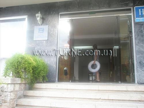 Отель Emperador 2*