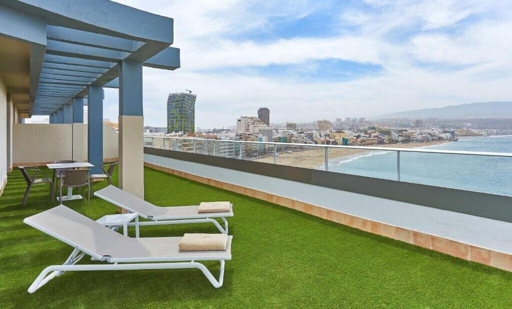 Отель Nh Imperial Playa 4*