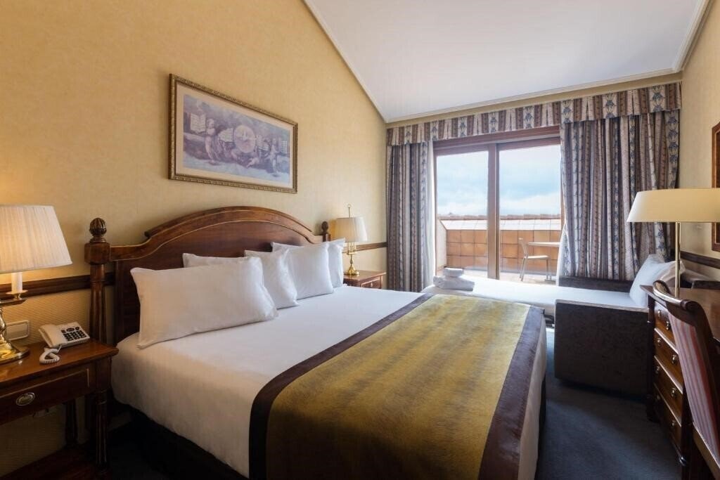 Картинка Exe Reina Isabel 4*