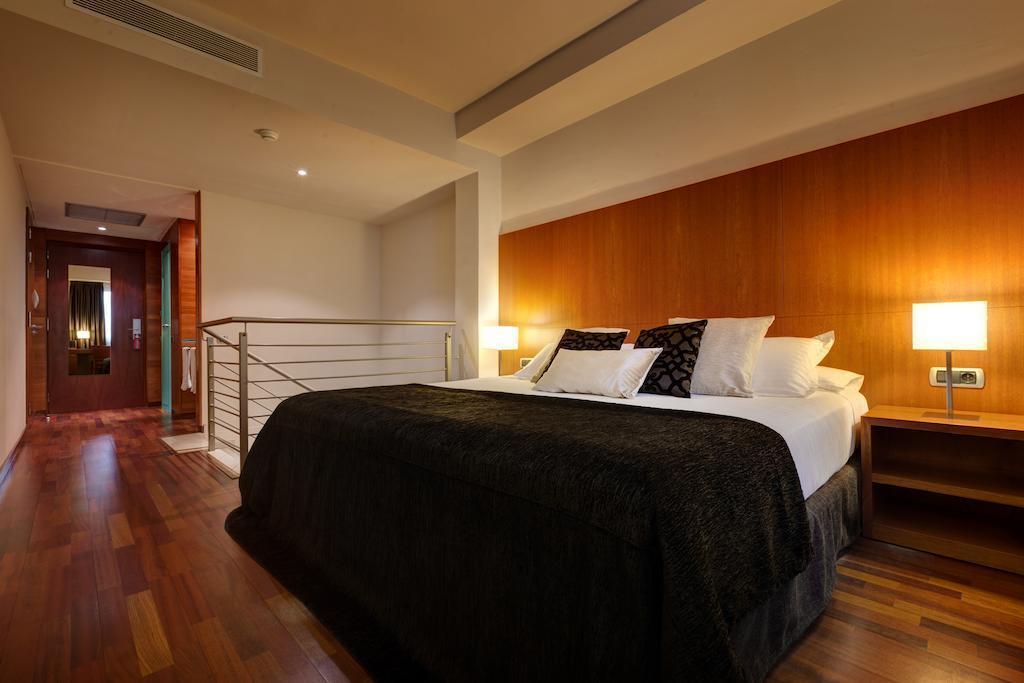 Фото Acevi Villarroel 4*