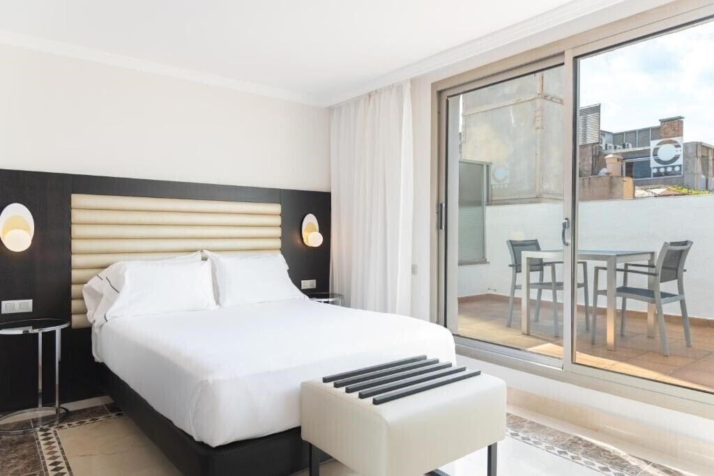 Отель Eurostar Cristal Palace 4*