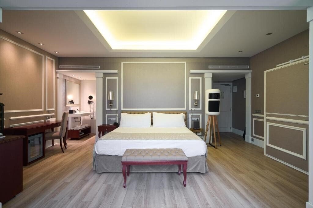 Фото Catalonia Passeo De Gracia 4*